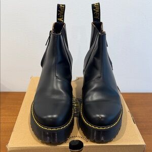 Dr. Martens Rometty II Chelsea boots